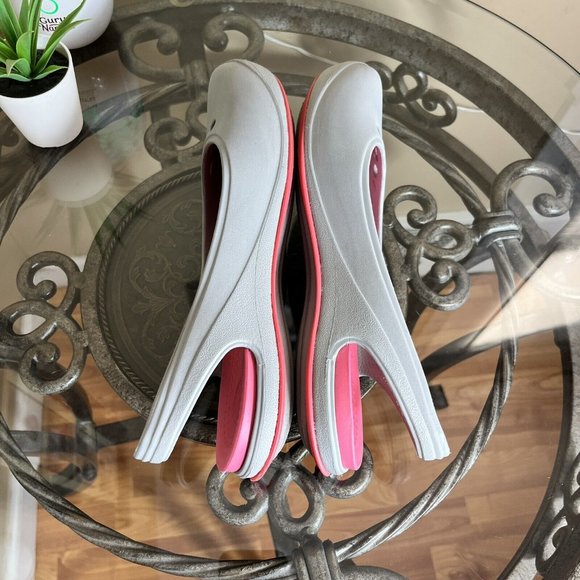 Crocs Skylar Tone Slingback Flat Slip‎ On Shoes Women's Size 7 Gray Pink EUC! - Picture 6 of 8